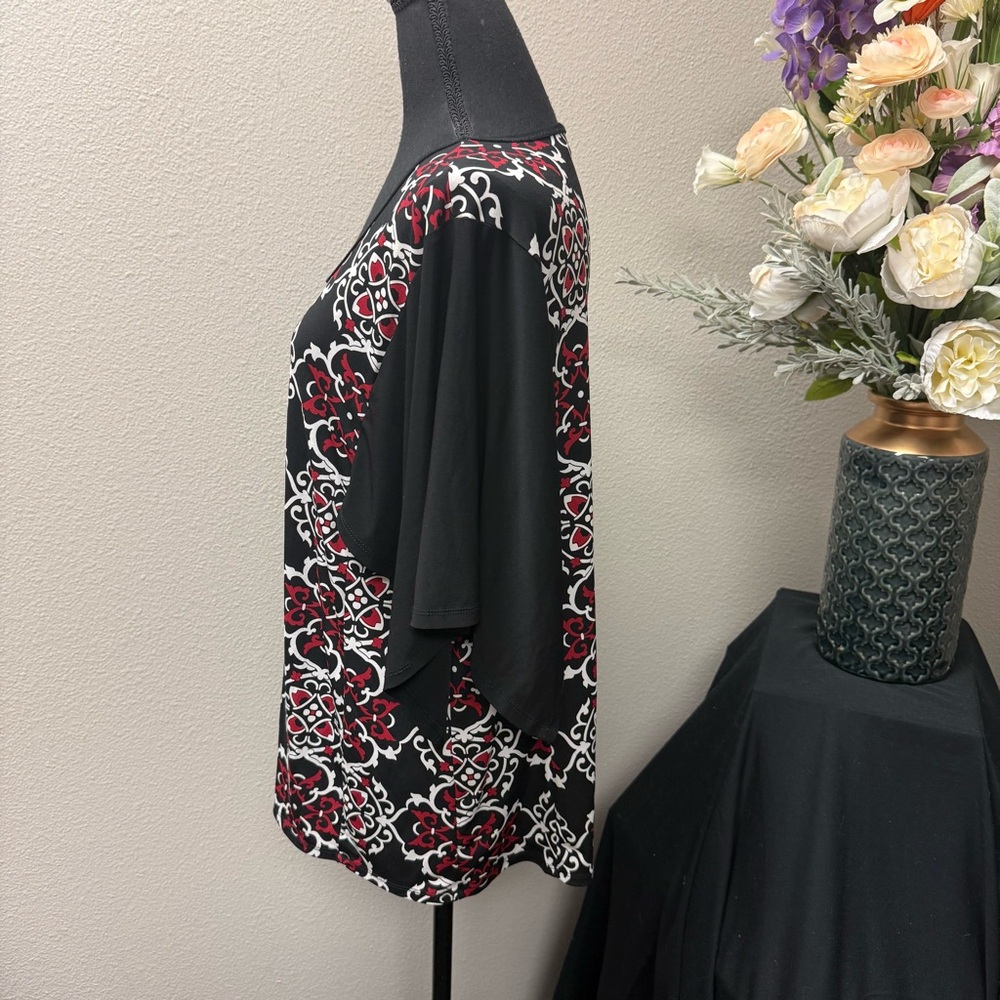 Cato Black Red White Geometric Floral Print Top L | Stretchy Casual Fall Blouse - Picture 2 of 8